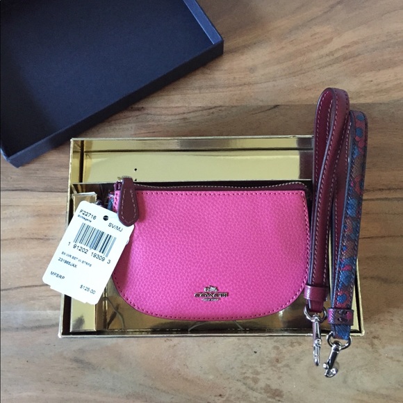 Coach Handbags - NIB Coach Wristlet with changeable straps.